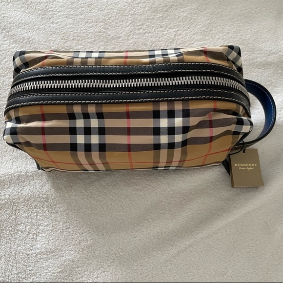 Burberry Toiletry Pouch - Picture 3 of 6